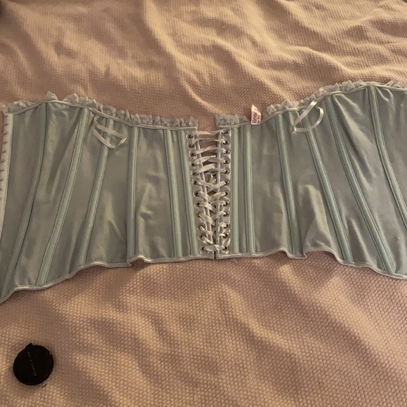 Bustier - Picture 4 of 10